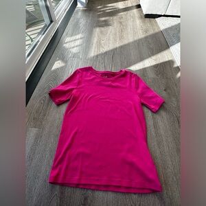 GAP Fuchsia Short Sleeve Tee
